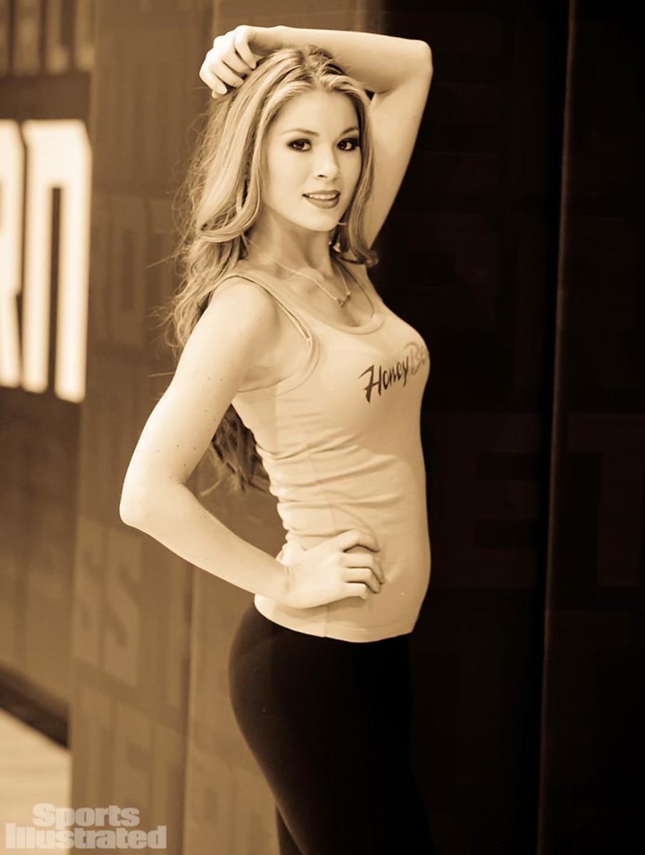 01-Lauren_Exclusive-YPP_8287.jpg